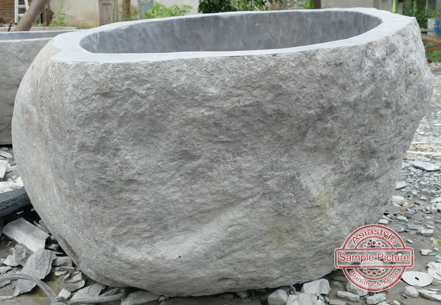  Product image 4 of the product “Riverstone basin, natural surface, polished inside. Dia approx 121-130cm Height 51-60cm ”